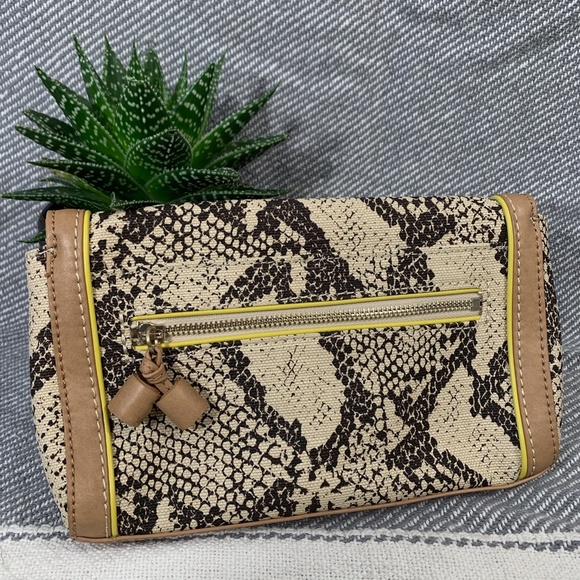 NWT LOFT Faux-Snake Skin Tan & Yellow Clutch - Picture 2 of 5